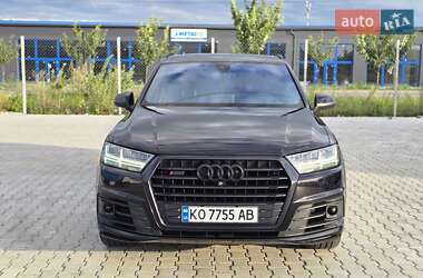 Внедорожник / Кроссовер Audi SQ7 2018 в 