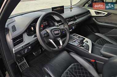 Внедорожник / Кроссовер Audi SQ7 2018 в 
