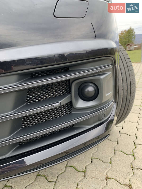 Внедорожник / Кроссовер Audi SQ7 2018 в Сваляве