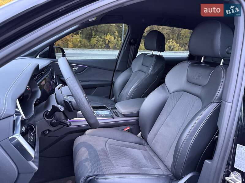 Позашляховик / Кросовер Audi SQ7 2024 в Дніпрі фото 12 Позашляховик / Кросовер Audi SQ7 2024 в Дніпрі