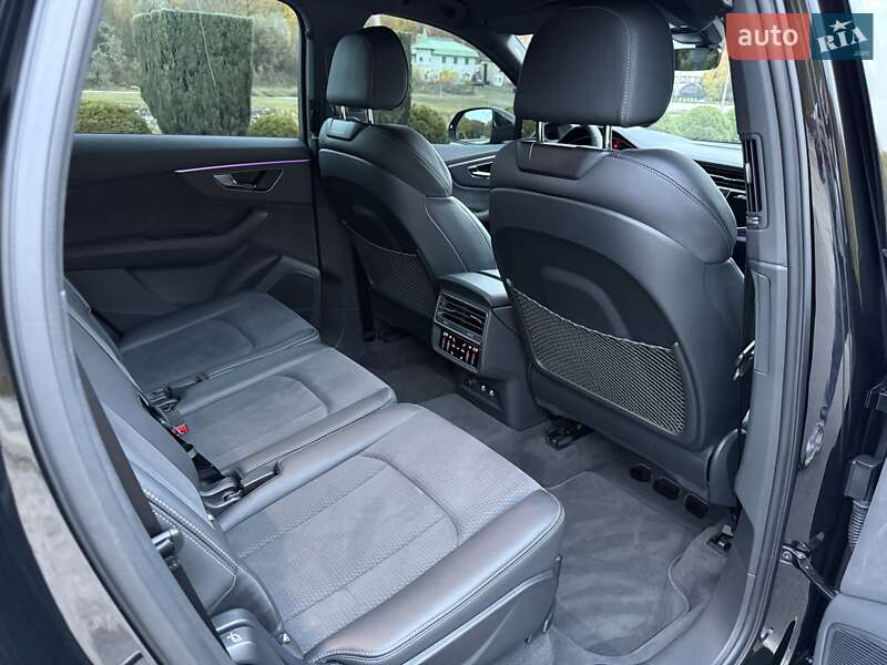 Позашляховик / Кросовер Audi SQ7 2024 в Дніпрі фото 19 Позашляховик / Кросовер Audi SQ7 2024 в Дніпрі