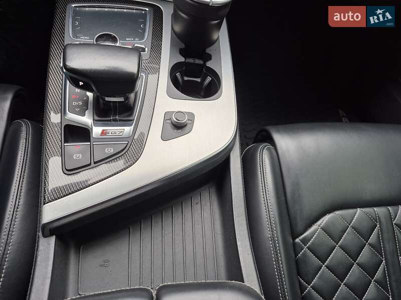 Позашляховик / Кросовер Audi SQ7 2017 в Дніпрі