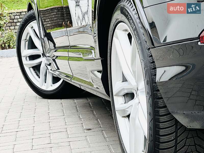 Позашляховик / Кросовер Audi SQ7 2019 в Дніпрі