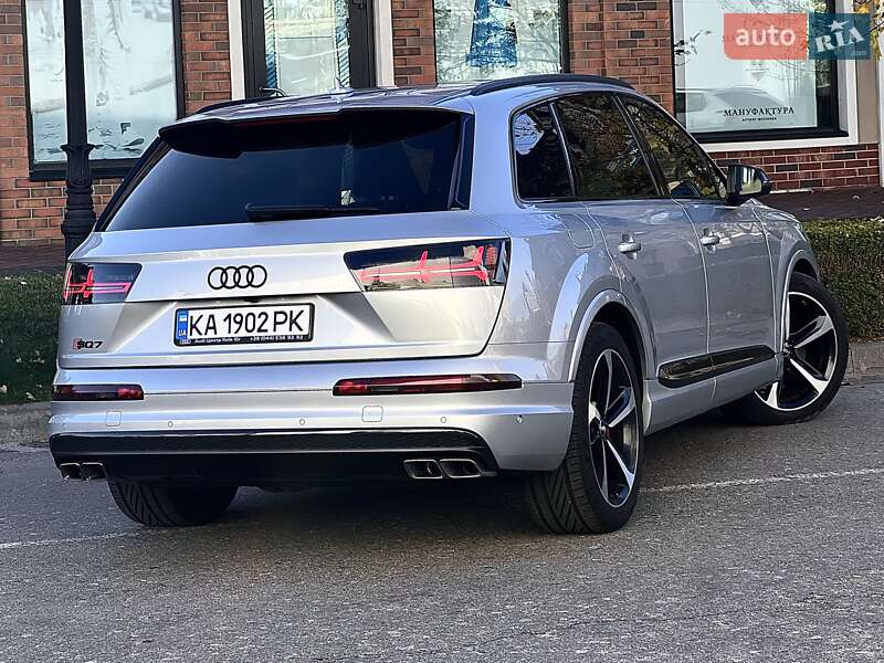 Внедорожник / Кроссовер Audi SQ7 2017 в Киеве