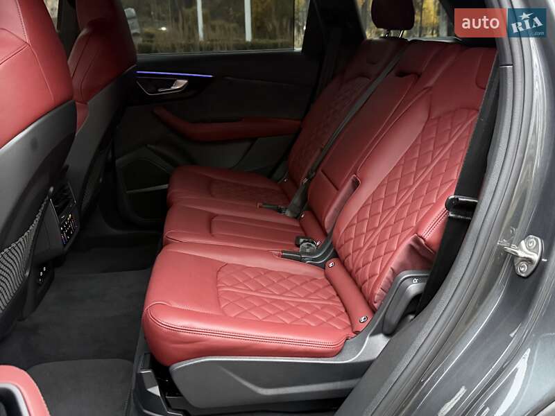 Позашляховик / Кросовер Audi SQ7 2024 в Києві