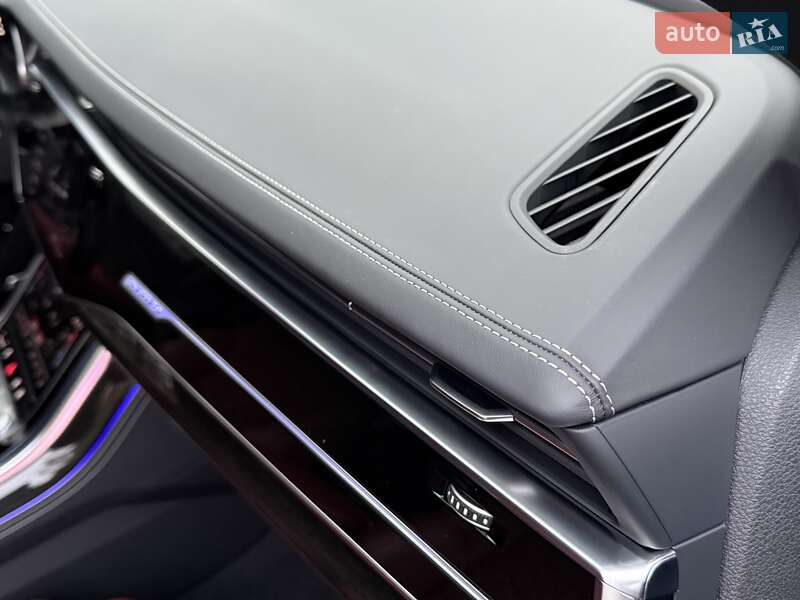 Позашляховик / Кросовер Audi SQ7 2024 в Києві