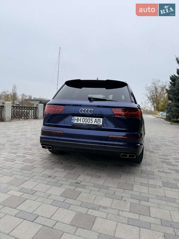 Позашляховик / Кросовер Audi SQ7 2018 в Дніпрі фото 10 Позашляховик / Кросовер Audi SQ7 2018 в Дніпрі