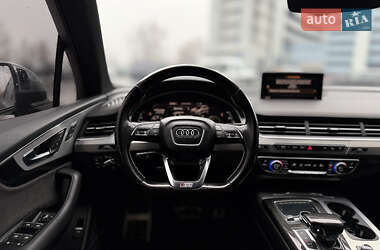 Позашляховик / Кросовер Audi SQ7 2017 в Києві