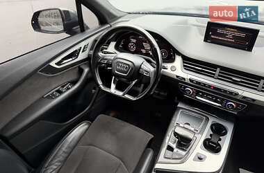 Позашляховик / Кросовер Audi SQ7 2017 в Києві