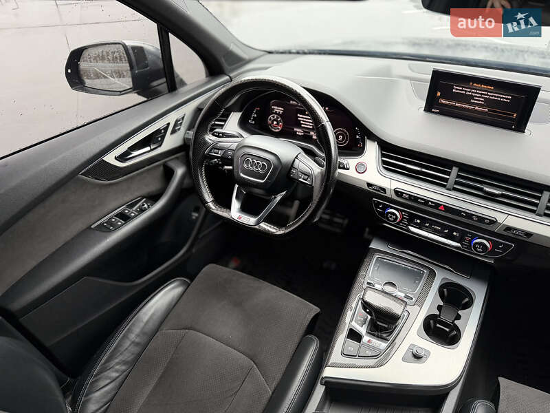 Позашляховик / Кросовер Audi SQ7 2017 в Києві