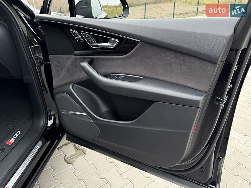Внедорожник / Кроссовер Audi SQ7 2018 в Черновцах