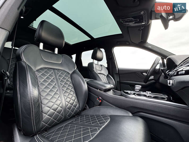 Внедорожник / Кроссовер Audi SQ7 2018 в Черновцах