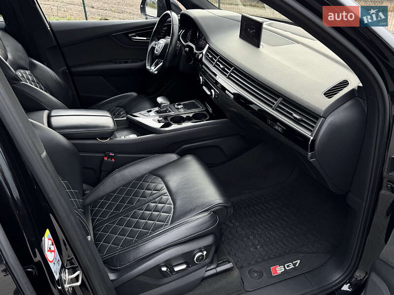 Внедорожник / Кроссовер Audi SQ7 2018 в Черновцах