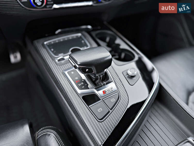 Внедорожник / Кроссовер Audi SQ7 2018 в Черновцах