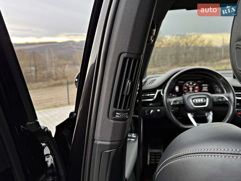 Внедорожник / Кроссовер Audi SQ7 2018 в Черновцах