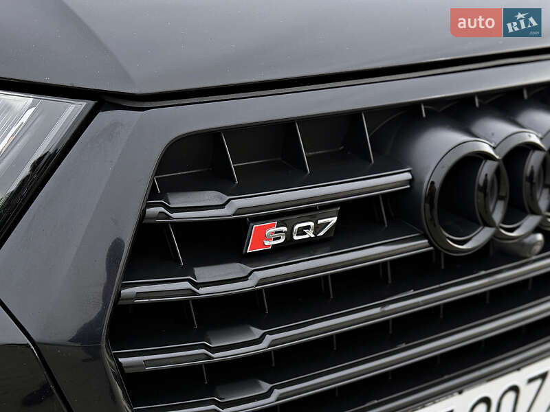 Внедорожник / Кроссовер Audi SQ7 2018 в Черновцах