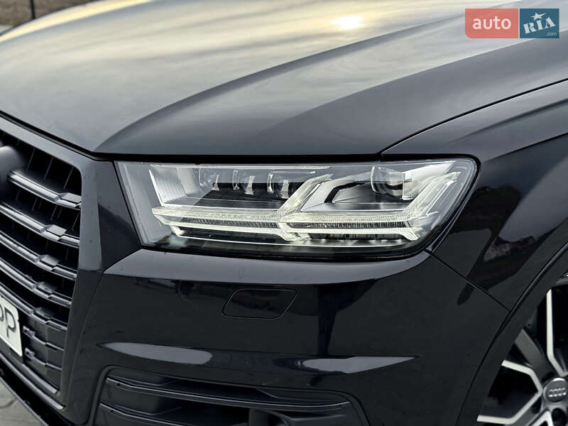 Внедорожник / Кроссовер Audi SQ7 2018 в Черновцах