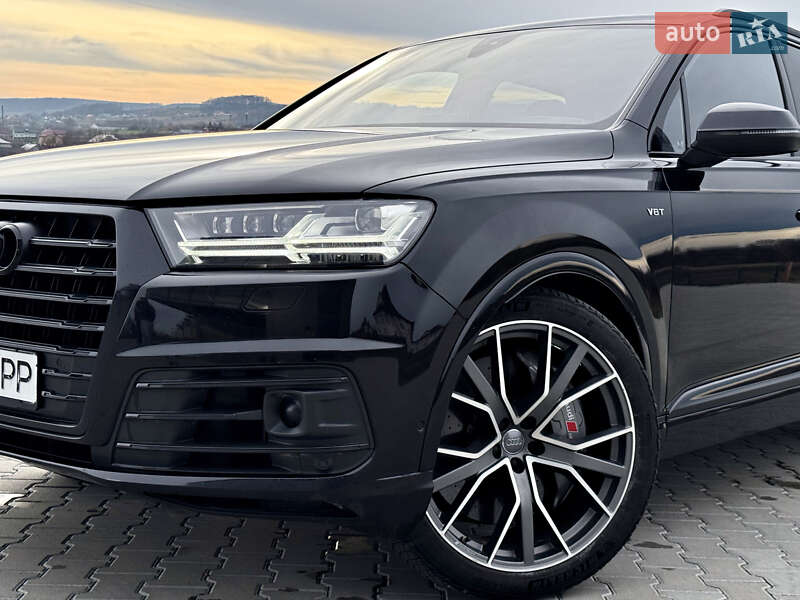 Внедорожник / Кроссовер Audi SQ7 2018 в Черновцах