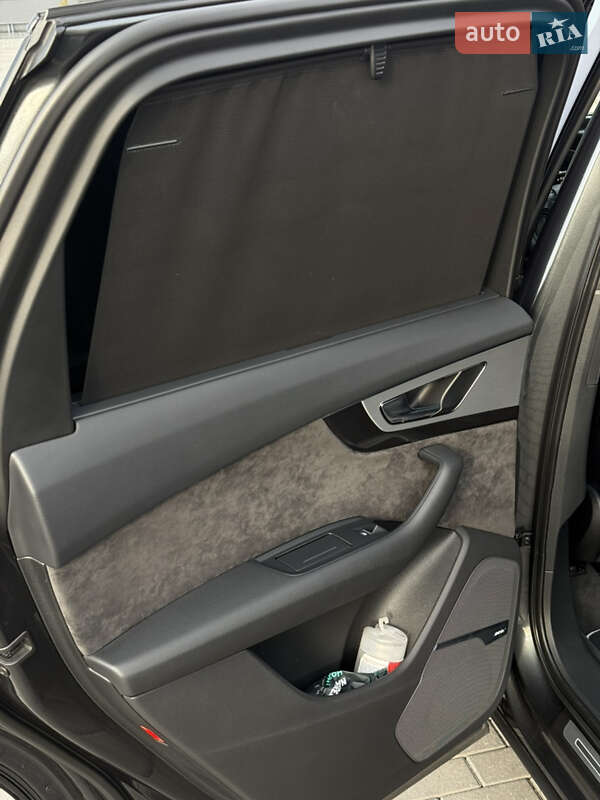 Внедорожник / Кроссовер Audi SQ7 2018 в Черновцах