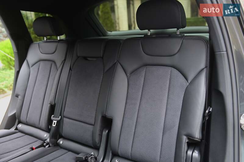 Внедорожник / Кроссовер Audi SQ7 2024 в Одессе