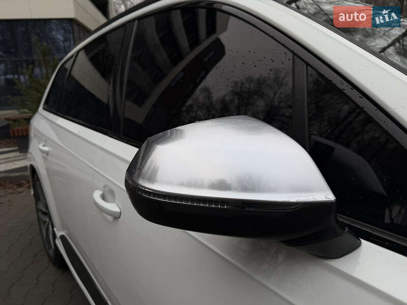 Внедорожник / Кроссовер Audi SQ7 2017 в Киеве фото 24 Внедорожник / Кроссовер Audi SQ7 2017 в Киеве