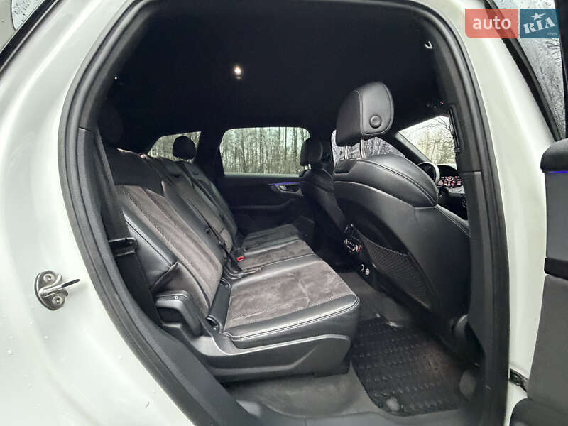 Внедорожник / Кроссовер Audi SQ7 2017 в Киеве фото 39 Внедорожник / Кроссовер Audi SQ7 2017 в Киеве