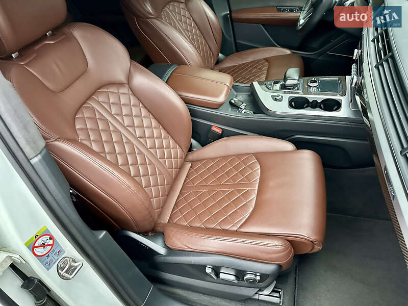 Внедорожник / Кроссовер Audi SQ7 2017 в Киеве фото 60 Внедорожник / Кроссовер Audi SQ7 2017 в Киеве