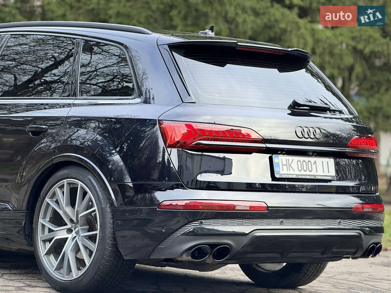 Внедорожник / Кроссовер Audi SQ7 2019 в Ровно