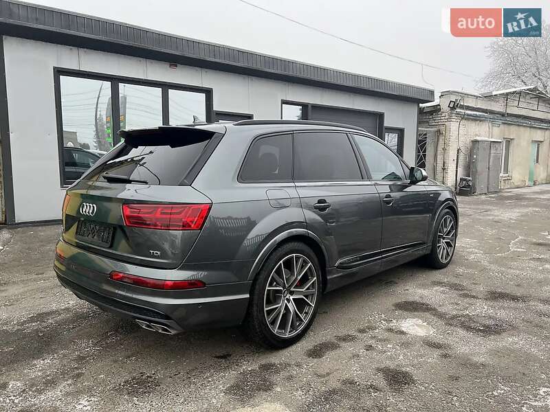 Позашляховик / Кросовер Audi SQ7 2017 в Вінниці