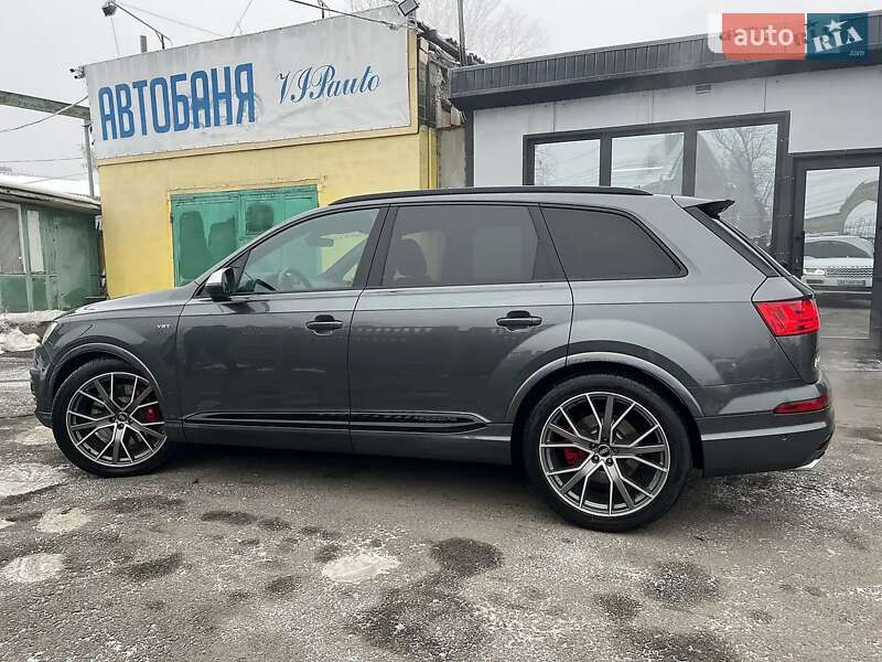 Позашляховик / Кросовер Audi SQ7 2017 в Вінниці