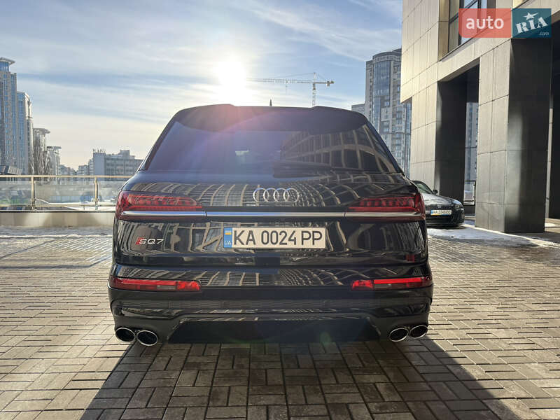 Внедорожник / Кроссовер Audi SQ7 2020 в Киеве
