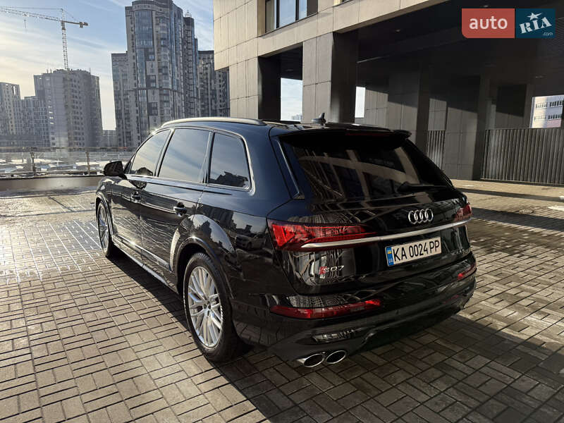 Внедорожник / Кроссовер Audi SQ7 2020 в Киеве