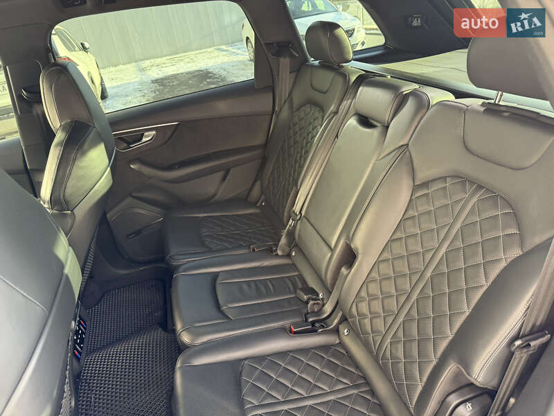 Внедорожник / Кроссовер Audi SQ7 2020 в Киеве