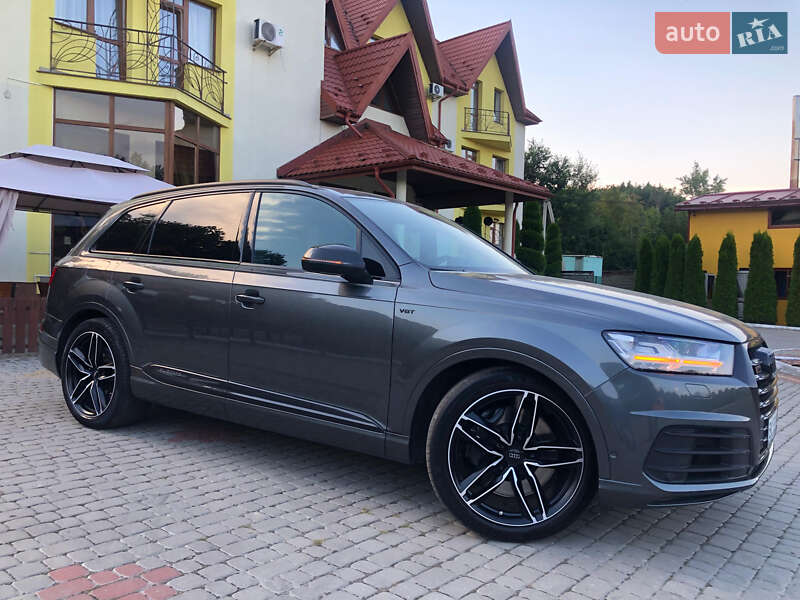 Внедорожник / Кроссовер Audi SQ7 2017 в Трускавце