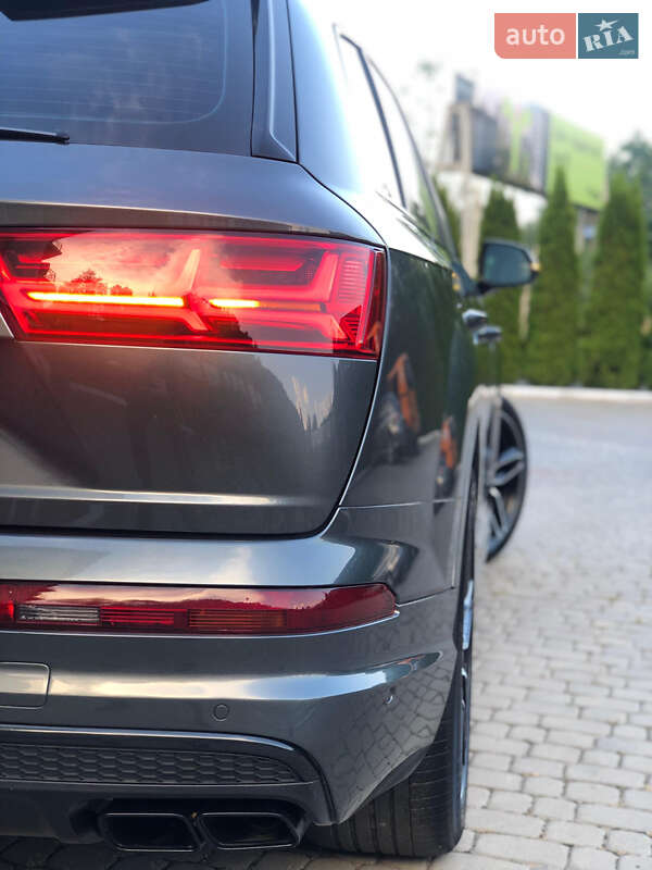 Внедорожник / Кроссовер Audi SQ7 2017 в Трускавце