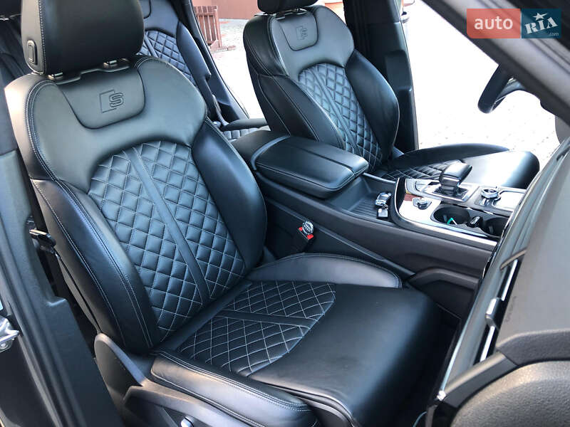 Внедорожник / Кроссовер Audi SQ7 2017 в Трускавце