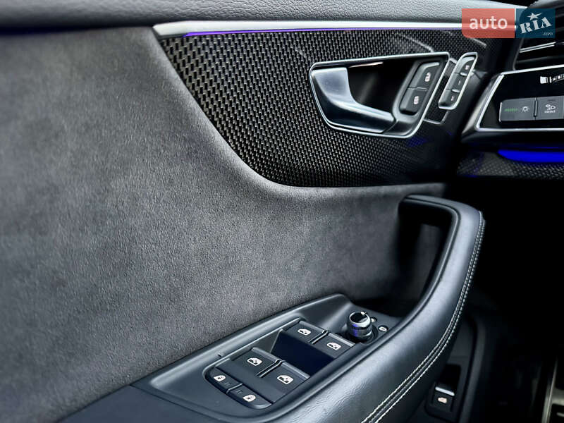 Внедорожник / Кроссовер Audi SQ7 2020 в Киеве