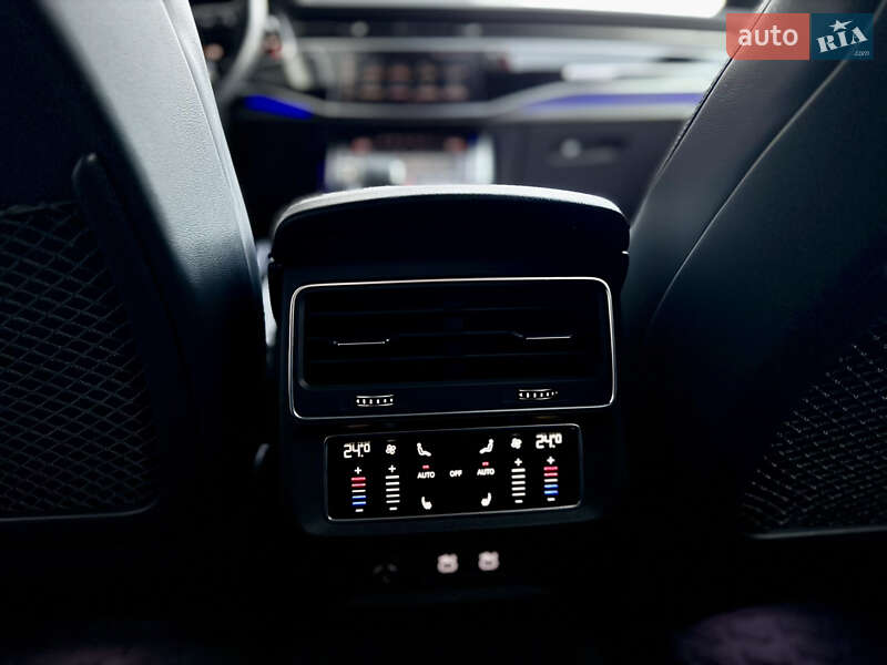 Внедорожник / Кроссовер Audi SQ7 2020 в Киеве