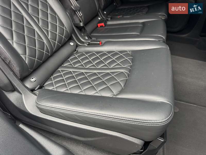 Внедорожник / Кроссовер Audi SQ7 2017 в Тернополе