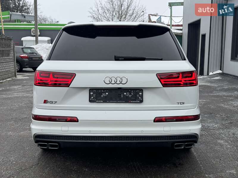 Внедорожник / Кроссовер Audi SQ7 2017 в Тернополе