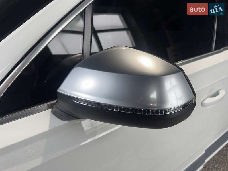 Внедорожник / Кроссовер Audi SQ7 2017 в Тернополе