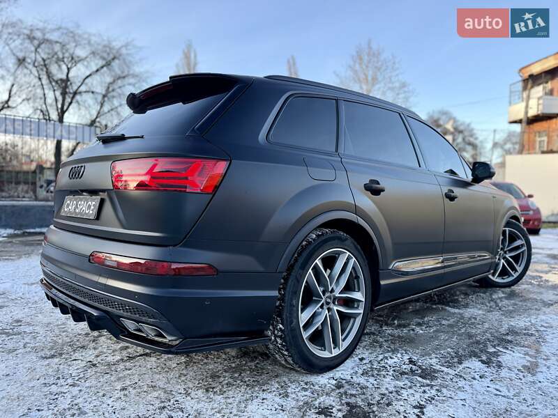 Внедорожник / Кроссовер Audi SQ7 2017 в Одессе