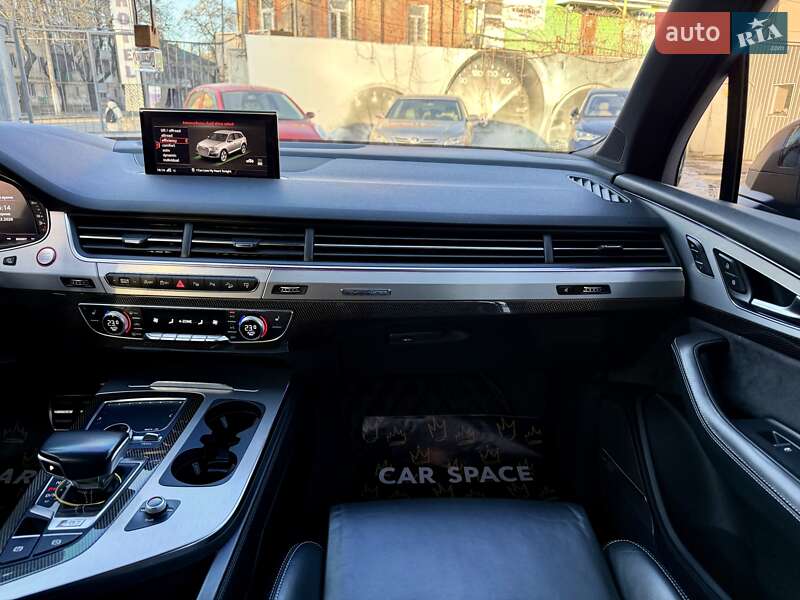 Внедорожник / Кроссовер Audi SQ7 2017 в Одессе