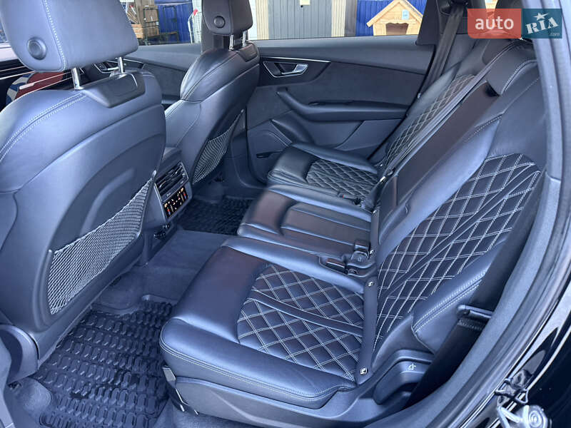 Позашляховик / Кросовер Audi SQ7 2019 в Києві