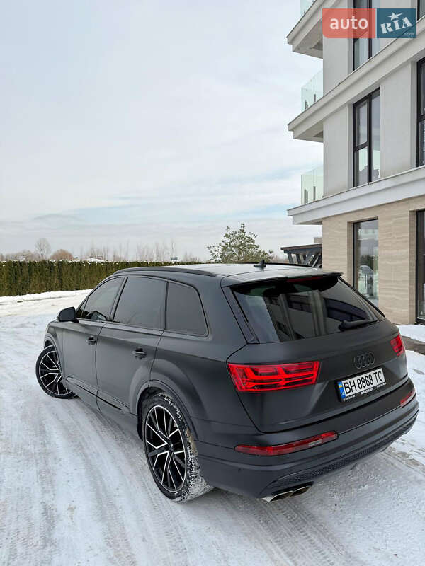 Внедорожник / Кроссовер Audi SQ7 2017 в Киеве фото 5 Внедорожник / Кроссовер Audi SQ7 2017 в Киеве