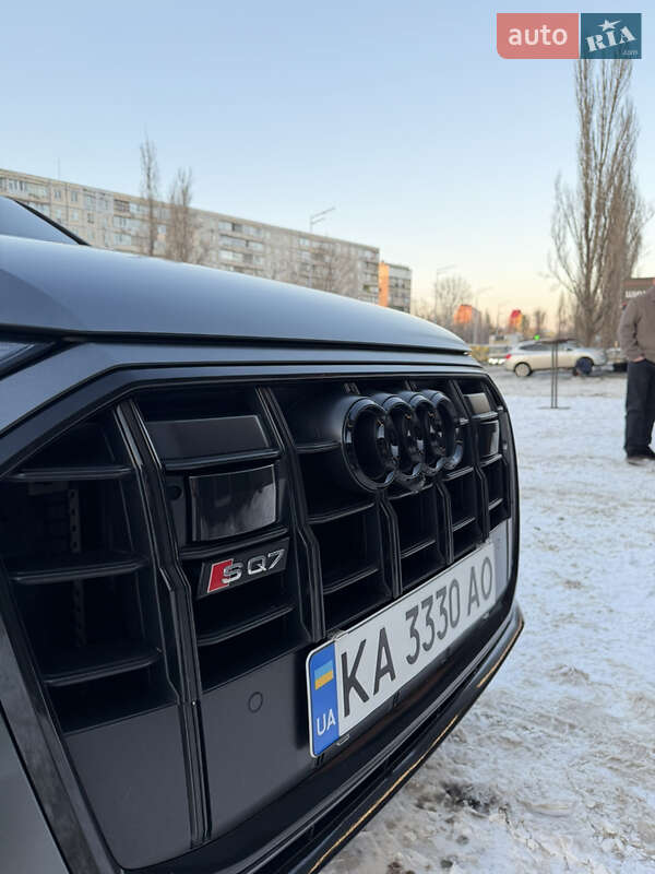 Позашляховик / Кросовер Audi SQ7 2021 в Києві
