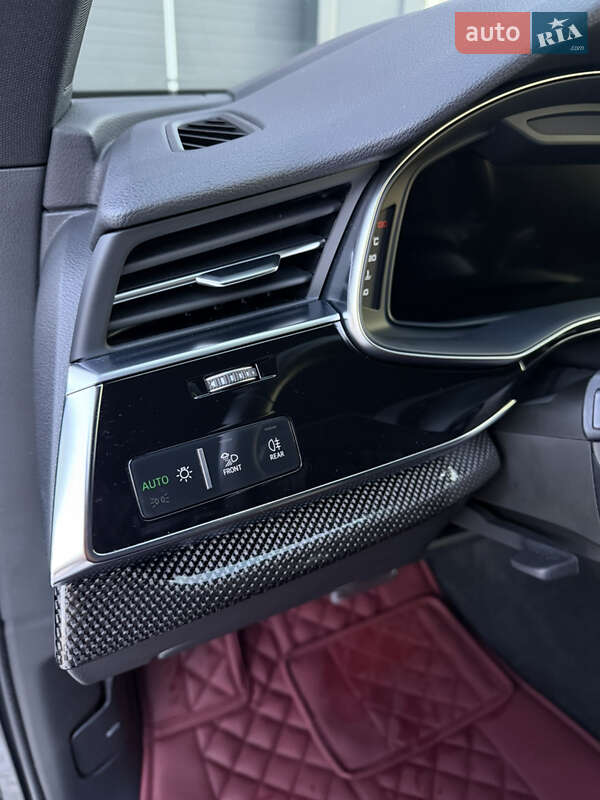 Позашляховик / Кросовер Audi SQ7 2021 в Києві