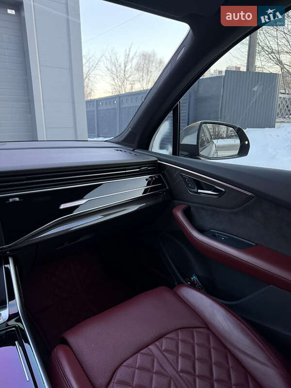 Позашляховик / Кросовер Audi SQ7 2021 в Києві