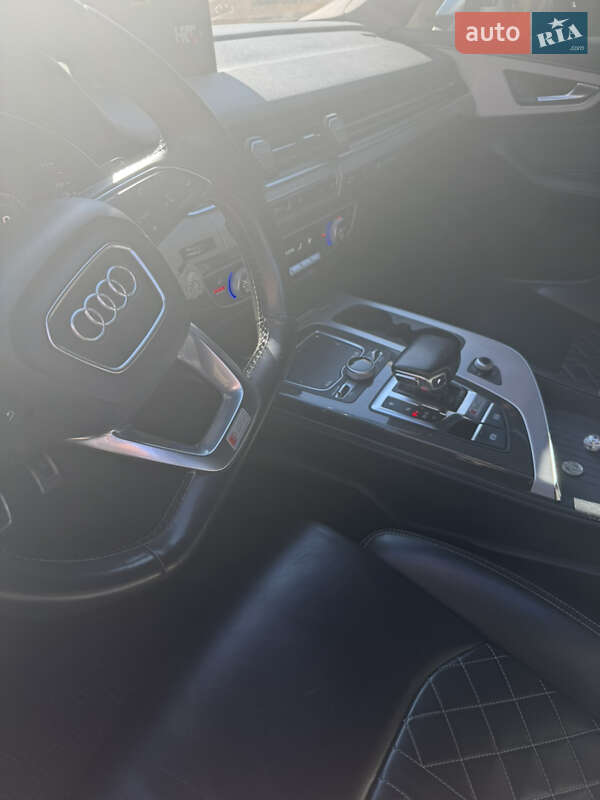 Внедорожник / Кроссовер Audi SQ7 2016 в Хусте фото 11 Внедорожник / Кроссовер Audi SQ7 2016 в Хусте