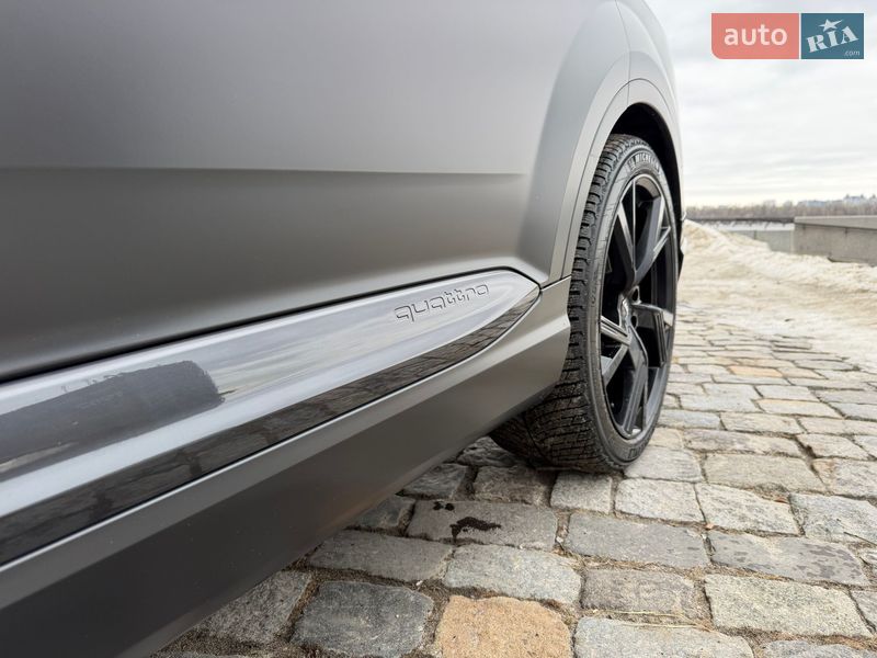 Позашляховик / Кросовер Audi SQ7 2018 в Києві